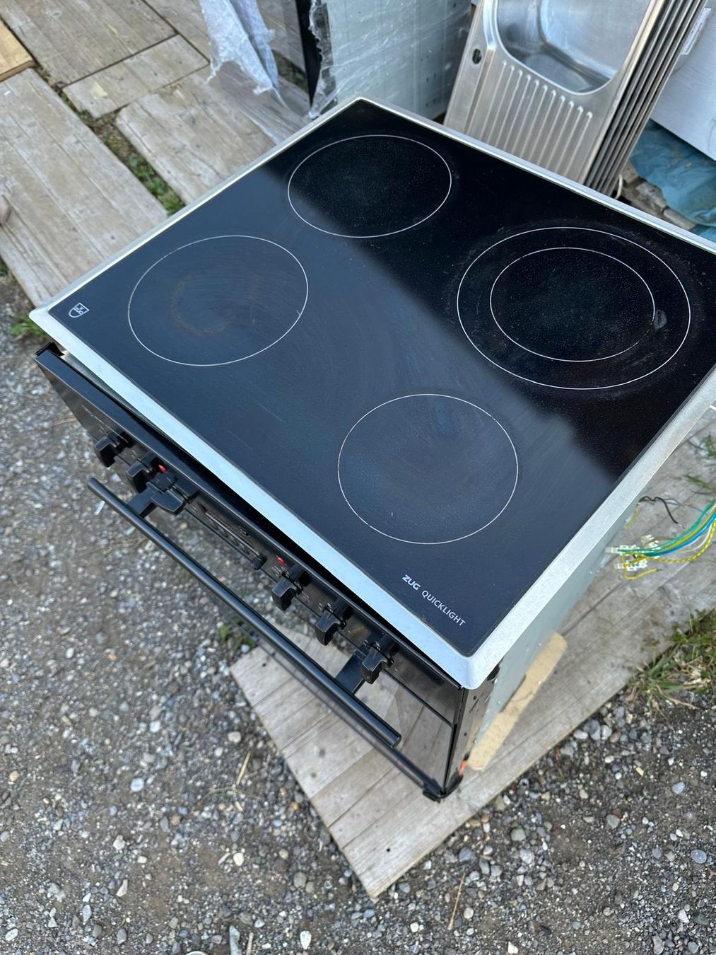 V-Zug Forni: Backofen mit Glaskeramik V-ZUG – Usato da Spreitenbach venduto da Space_X 3