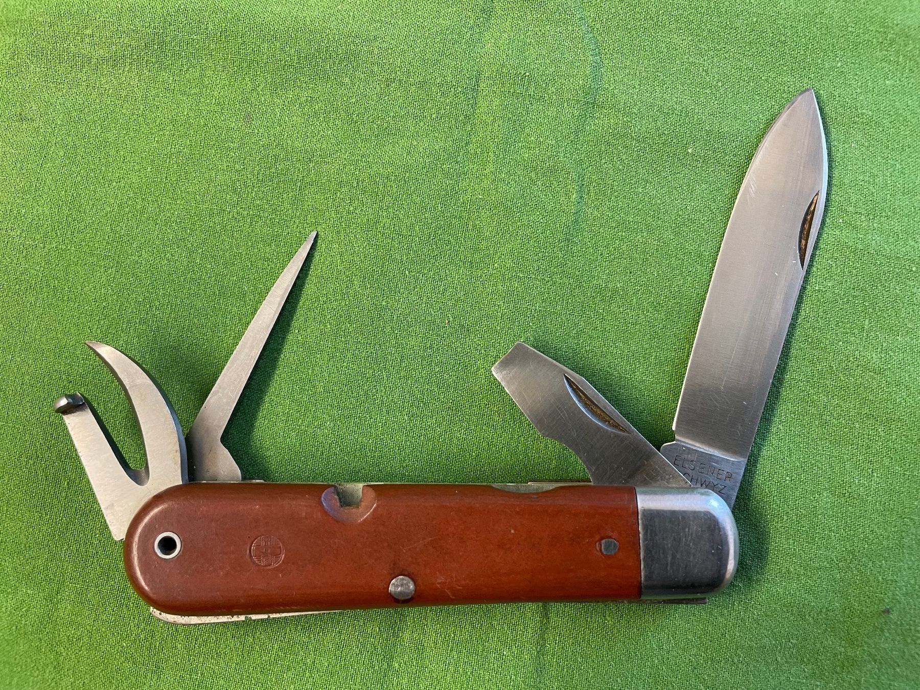 Armée suisse Couteaux de poche: Soldatenmesser "Elsener" – D'occasion à Lenggenwil par swissbrooker