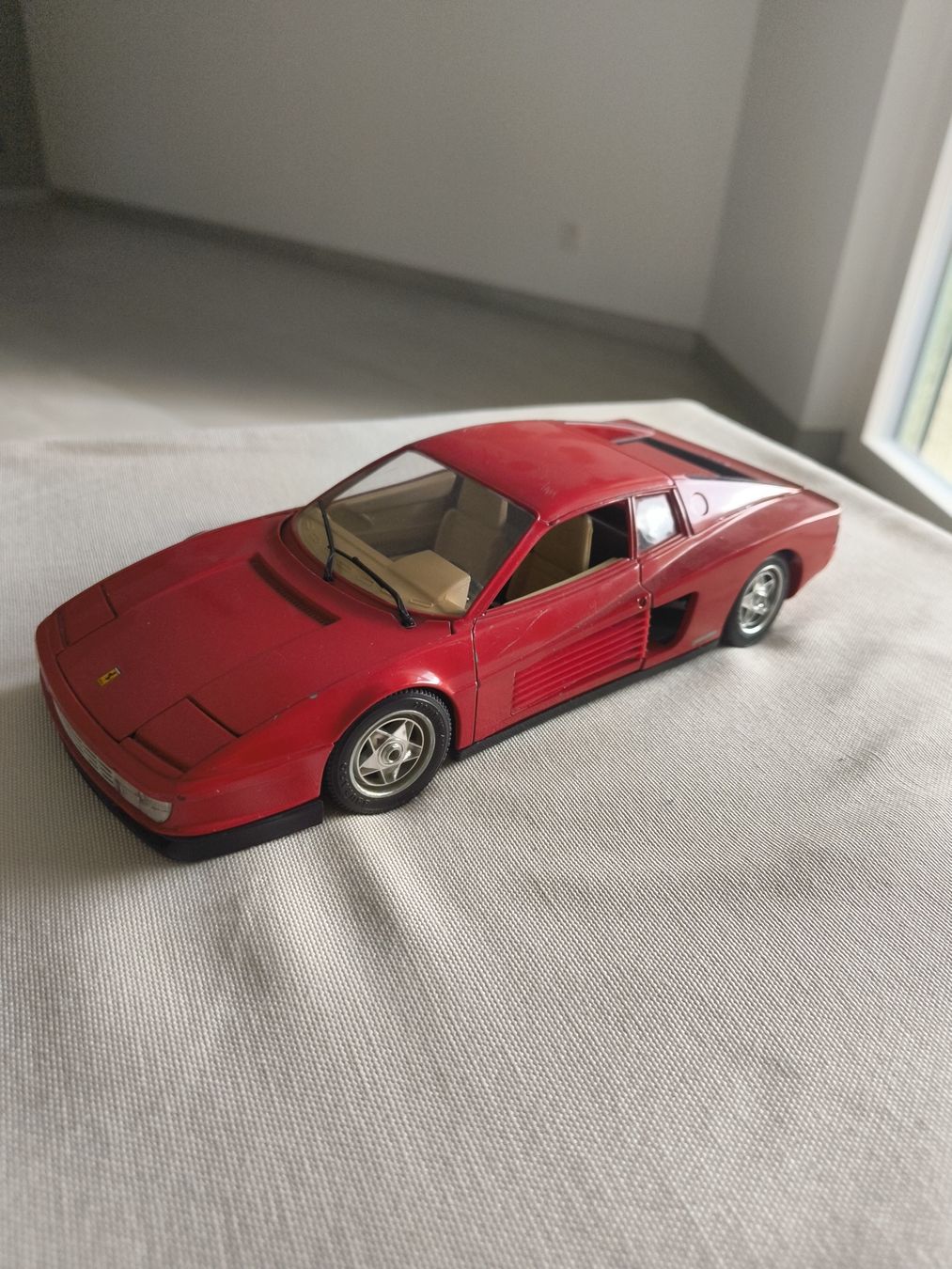 Ferrari Voitures modèles: Ferrari testarossa 1984 – D'occasion à Zürich par maz_jj2t 1