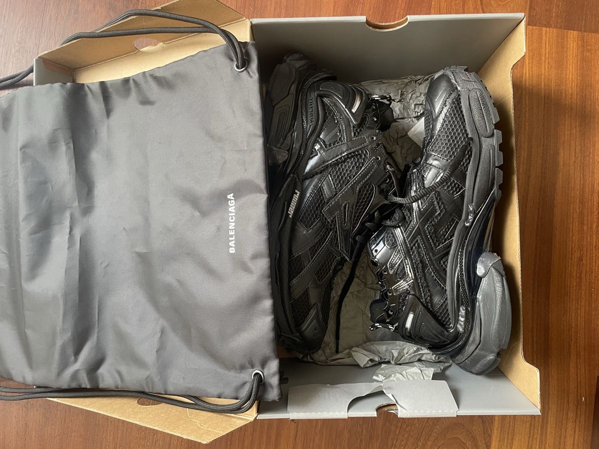 Balenciaga Scarpe da uomo: Balenciaga Runner Black Gr. 45 Top Zustand – Usato da Hünenberg See venduto da nik_g2y2 6