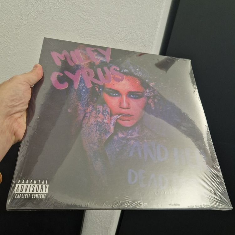 Miley Cyrus Miley Cyrus & Her Dead Petz New Re Sealed Kaufen auf