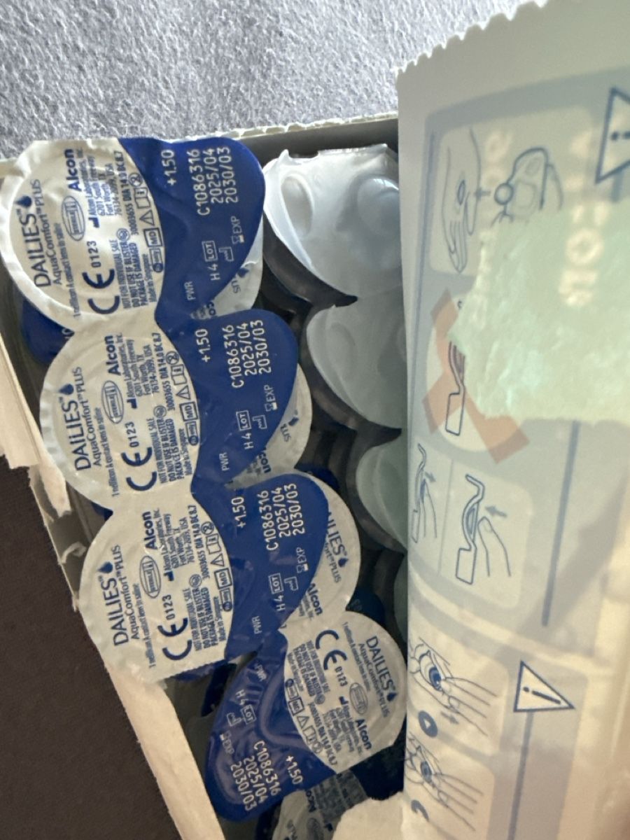 Kontaktlinsen: Linsen +1.50 – Neu und originalverpackt aus baar von namibsydney 2
