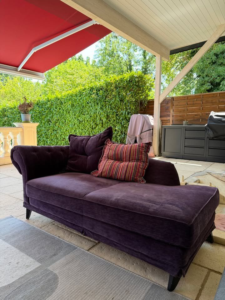 Sofas: Canapé méridienne en velours violet – Gebraucht aus Chêne-Bougeries von Kateryna_kho