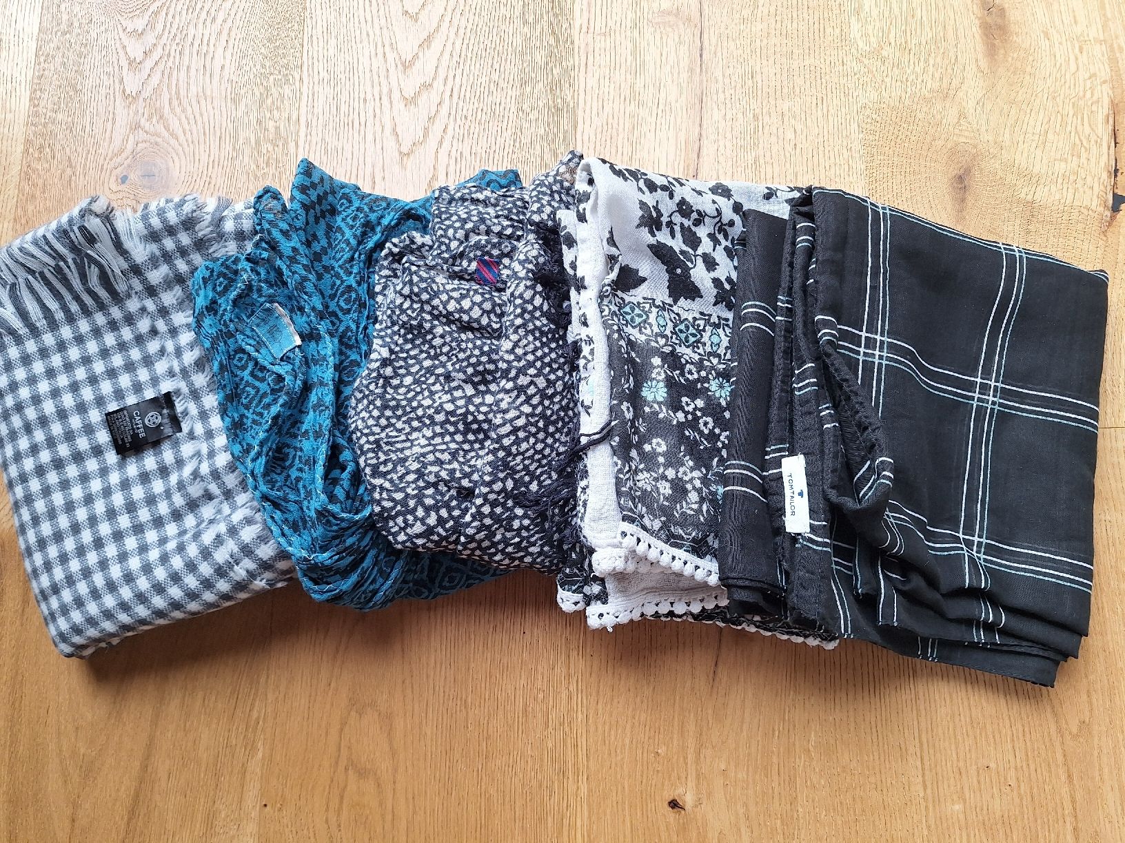 Foulards & écharpes: Schalpaket 5 Stück div Marken – D'occasion à Dörflingen par cra_5rv7