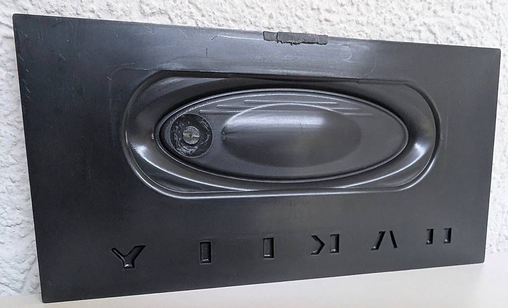 Insegne: Oakley Logo Display – Usato da Ueberstorf venduto da Grosscom 2