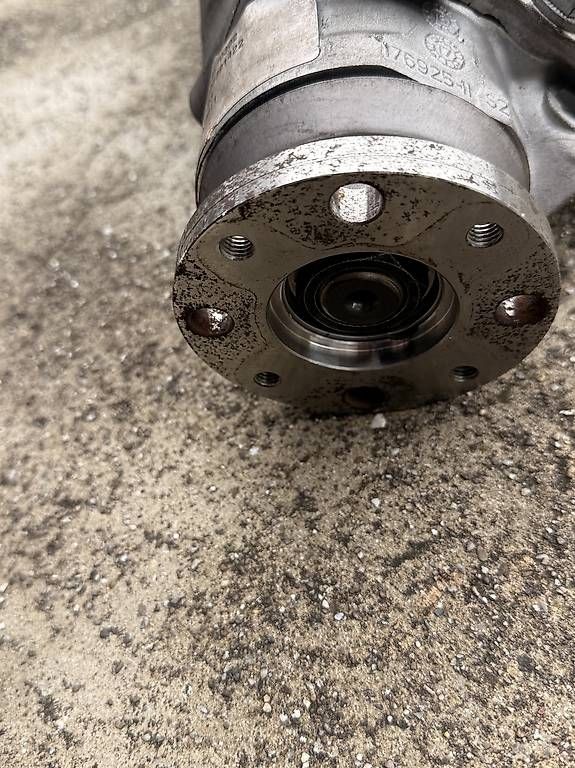 Tutti pezzi di ricambio auto: Bmw Differential Vorne  – Usato da St-urban venduto da sepahan73 3