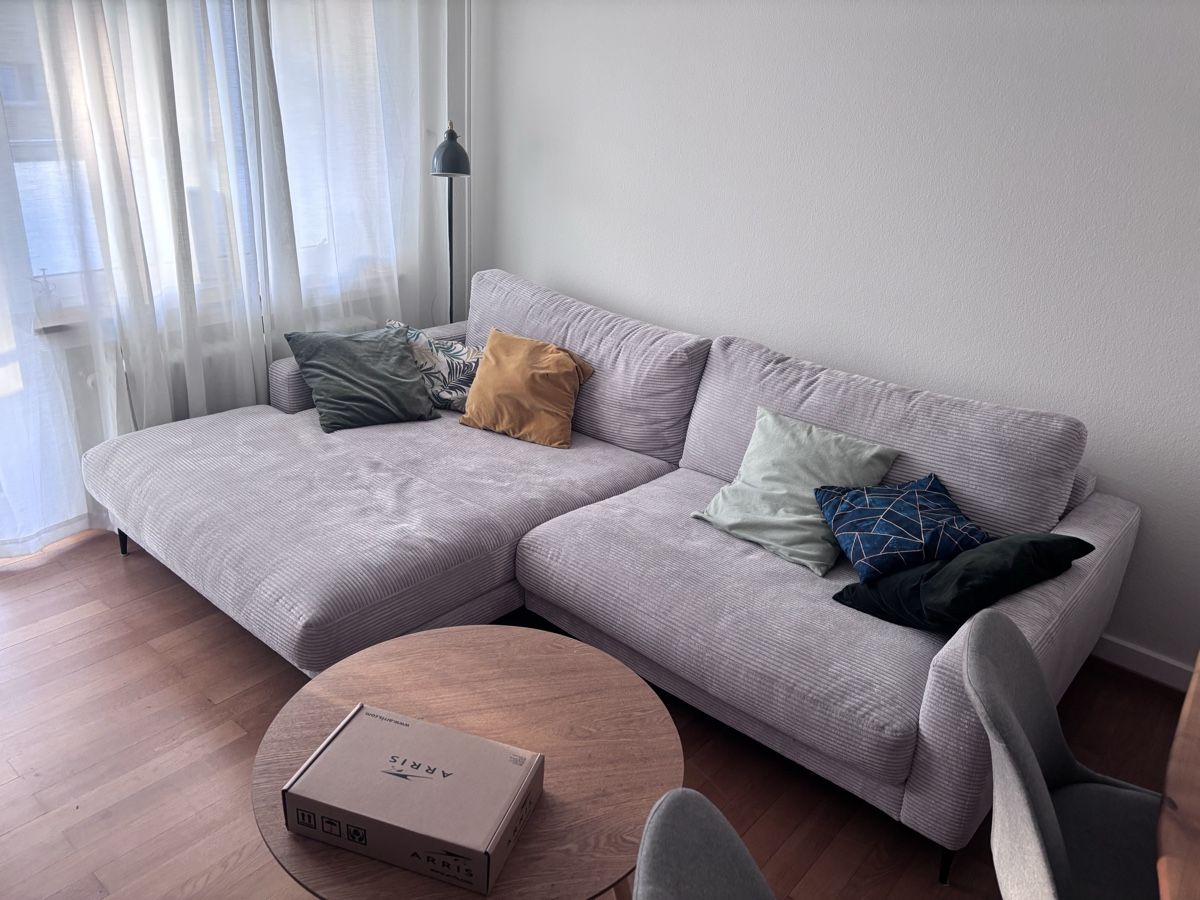 Divani: Ecksofa in Grau/beigemit Cordstoff – Nuovo (secondo la descrizione) da Schaffhausen venduto da geo_5dk5