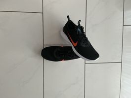 Nike Laufschuhe schwarz orange US 11 EU 45 neuwertig