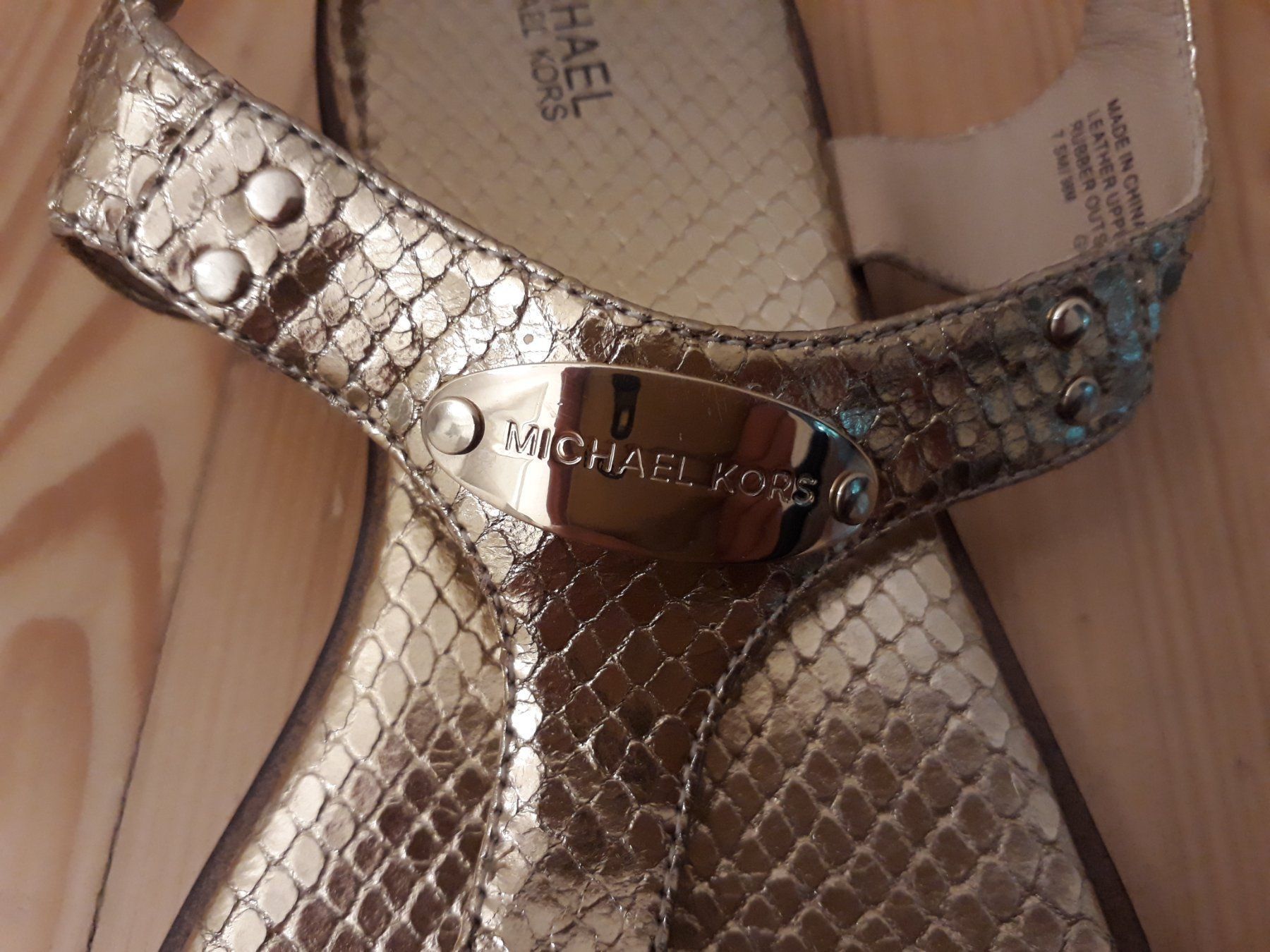 Michael Kors Damenschuhe: 2x Michael Kors Sandalen – Gebraucht aus Basel von mon_7m8h 1
