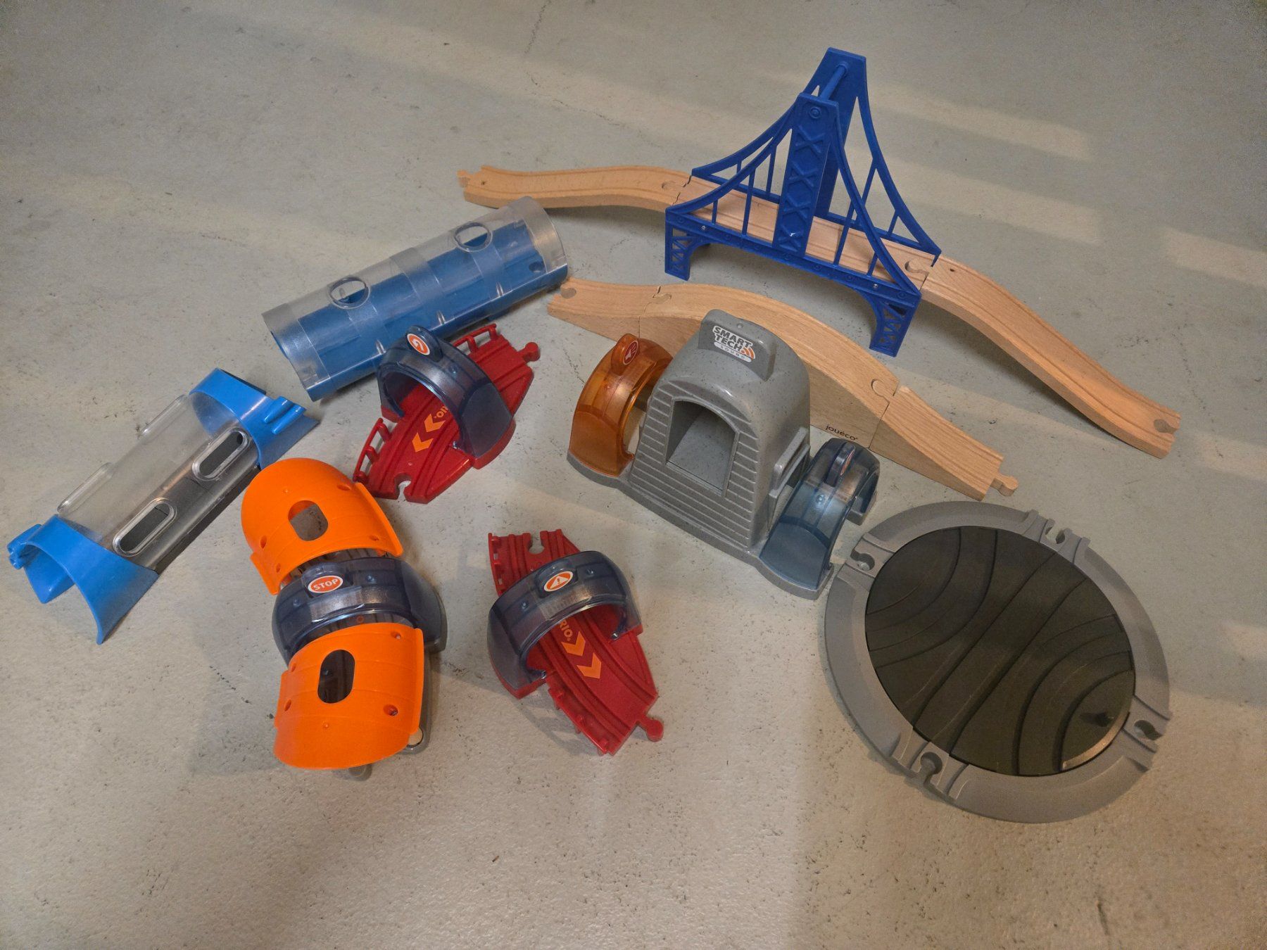 Brio Giocattoli: BRIO Smart Tech Sound Set mit Spezialeffekten & Rampe – Usato da Bern venduto da Bern3004