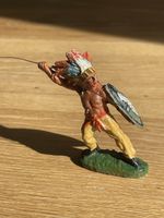 Elastolin Indianer Figur mit Speer und Schild gebraucht