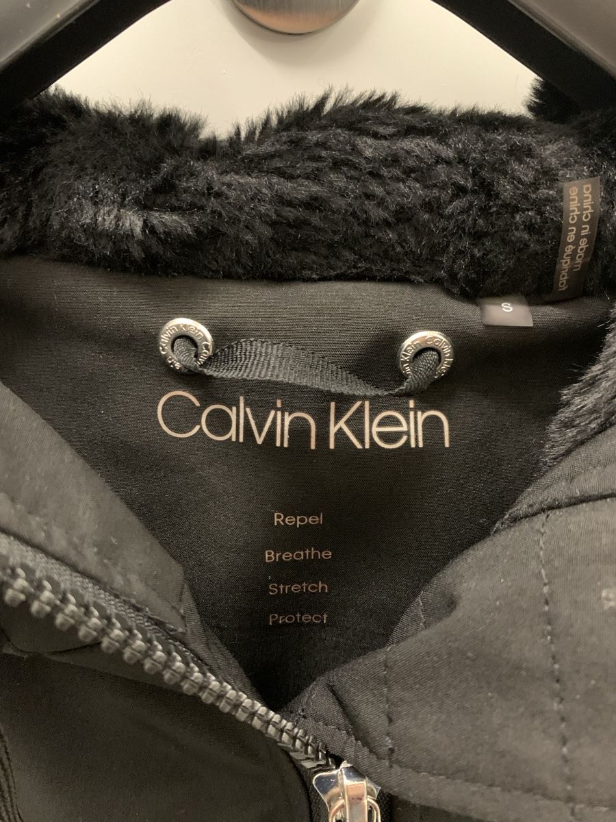 Giacche: Damen Winterjacke Calvin Klein – Usato da Stäfa venduto da Weitsicht2020 2