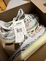 Yeezy boost 350 V2 | White/Black/Red