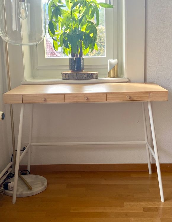 Schöner Bambus Schreibtisch (IKEA Lillasen) Kaufen auf Ricardo
