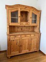 Holzbuffet aus Fichtenholz