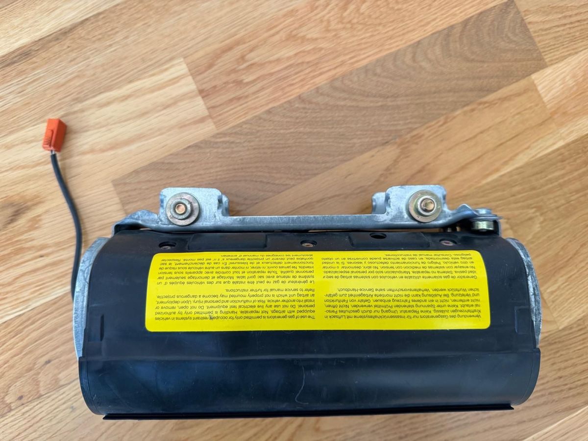 BMW Tutti pezzi di ricambio auto: BMW E36 Beifahrerairbag, Original  – Usato da Flumenthal venduto da Krajan 1