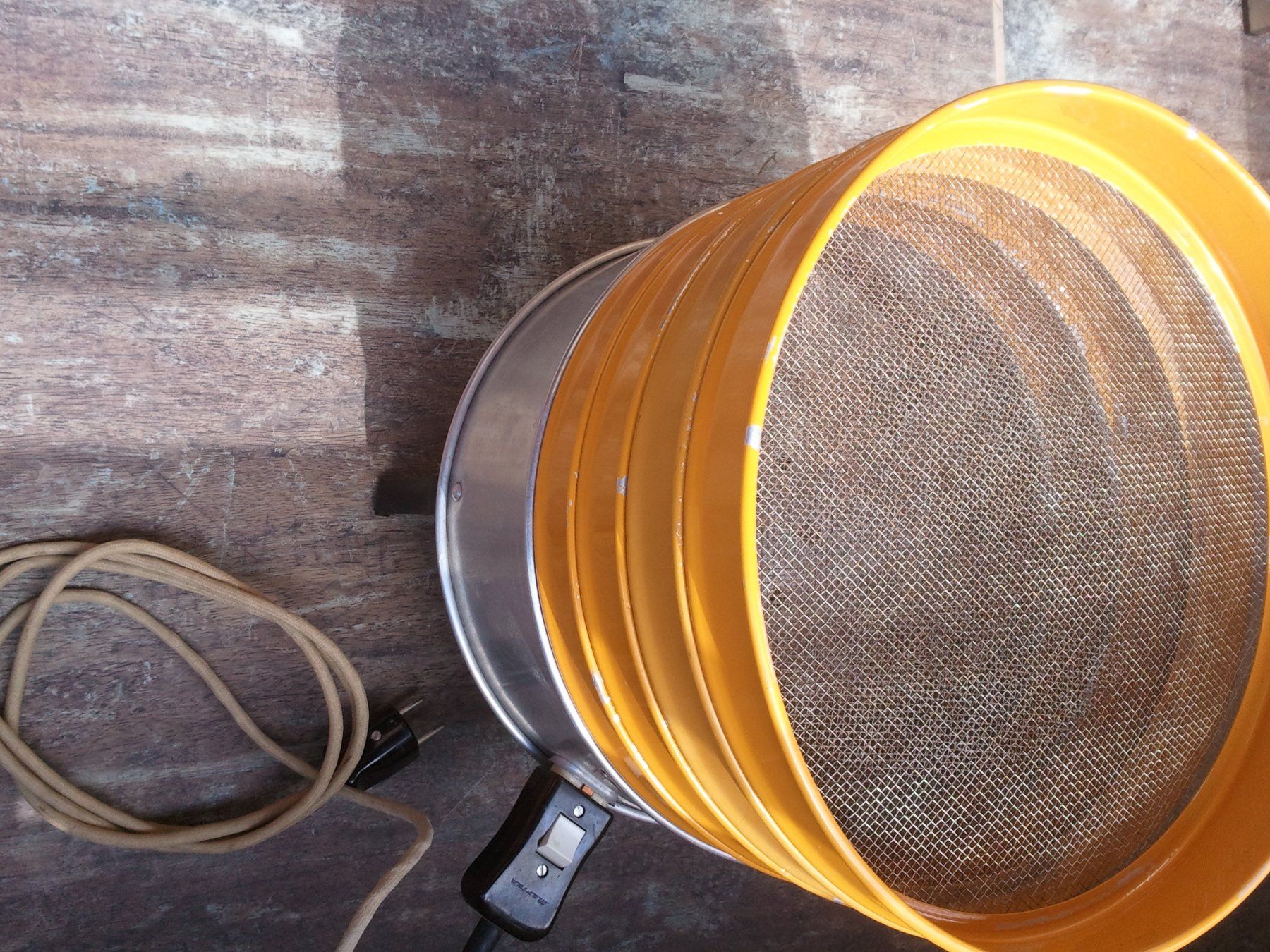 Elettrodomestici da cucina: SIGG-AG Dörrex Apparat Schweiz mit 4 Gittern – Usato da Beatenberg venduto da fancy10 1