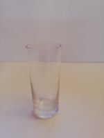 Glas mit Wappen