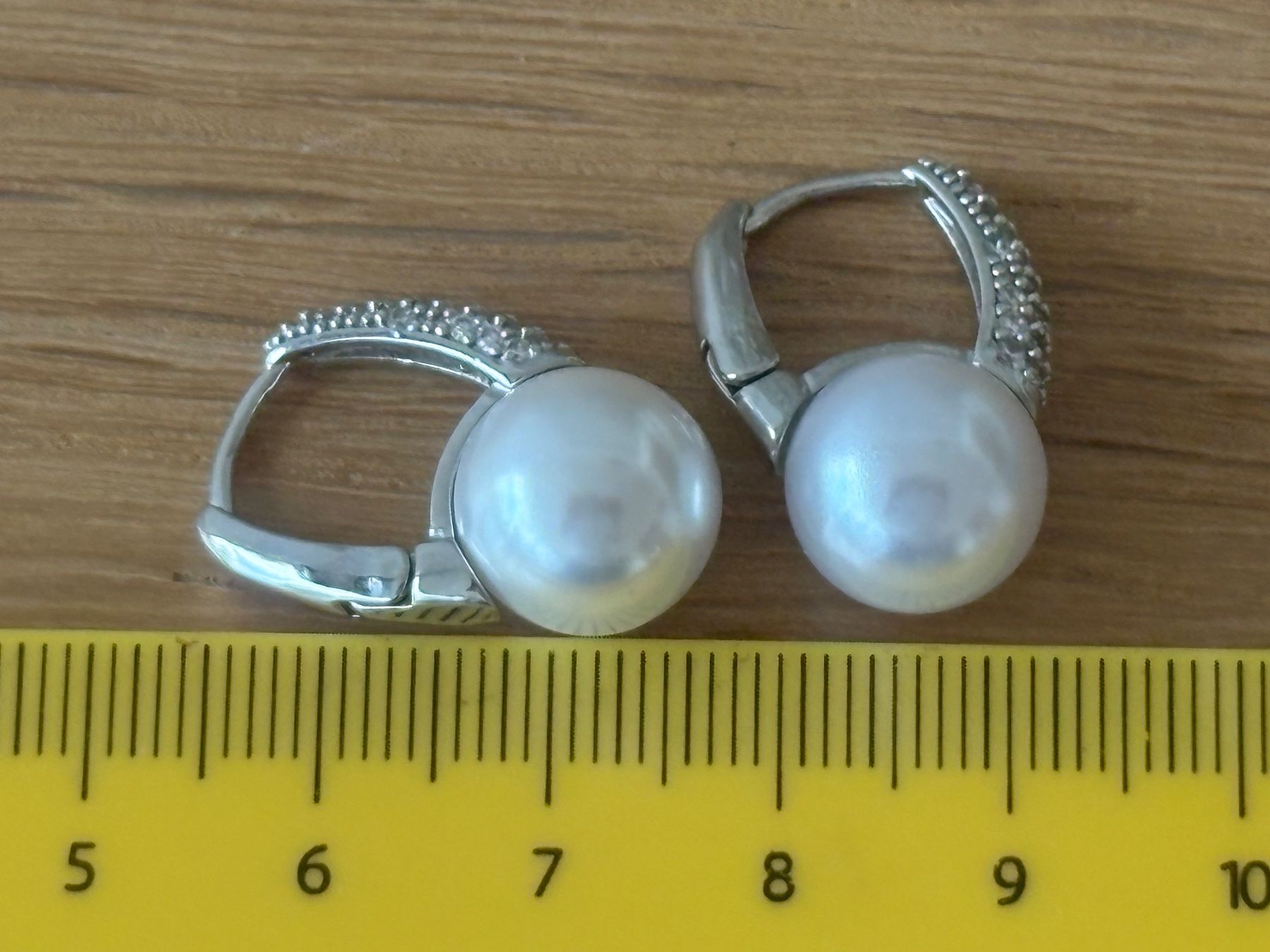 Orecchini pendenti & Orecchini a lobo: Luxus Elegante Ohrstecker  Kunstperlen Farbe: Silber – Usato da Biel-Bienne venduto da Roserosse13 6