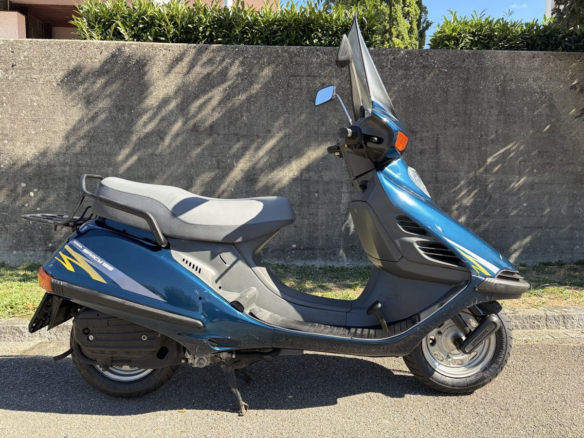 Honda Scooter: Honda Spacy 125 – Usato da Däniken SO venduto da km87 3