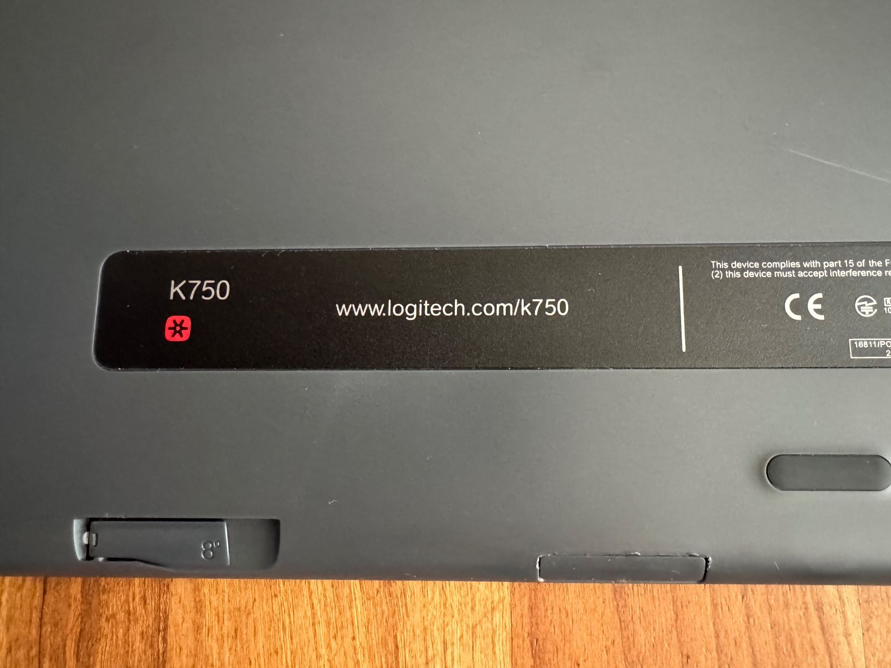 Logitech Tastiere: Logitech K750 Wireless Solar Keyboard für Mac – Usato da Schaffhausen venduto da Legolas_7 2