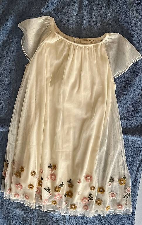 Vestiti & Gonne: Kleid mit Stickereien Gr. 152 – Usato da Merlischachen venduto da tsb-2025