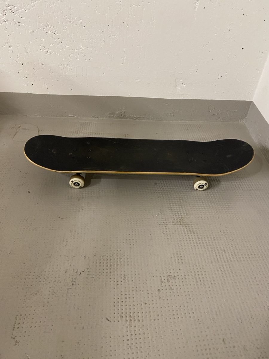 Skateboards: Skateboard, kaum gebraucht – Gebraucht aus Muttenz von arlekino 1