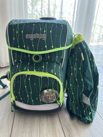 Ergobag backpack green jungle print with gym bag