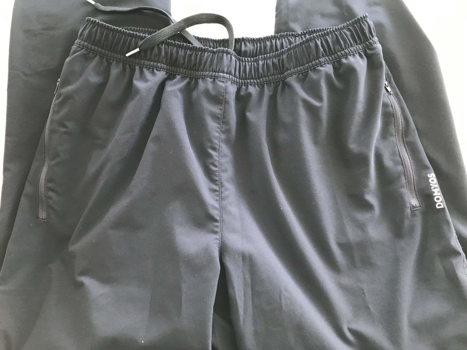 Decathlon Hosen: Trainerhose blau lang Gr. M – Gebraucht aus Niederteufen von mix18