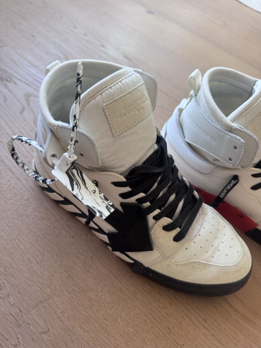 Off-White Scarpe da uomo: Off-White Vulc High Sneaker, Grösse 46, neuwertig – Nuovo (secondo la descrizione) da Arnegg venduto da PascalHelfenberger 1