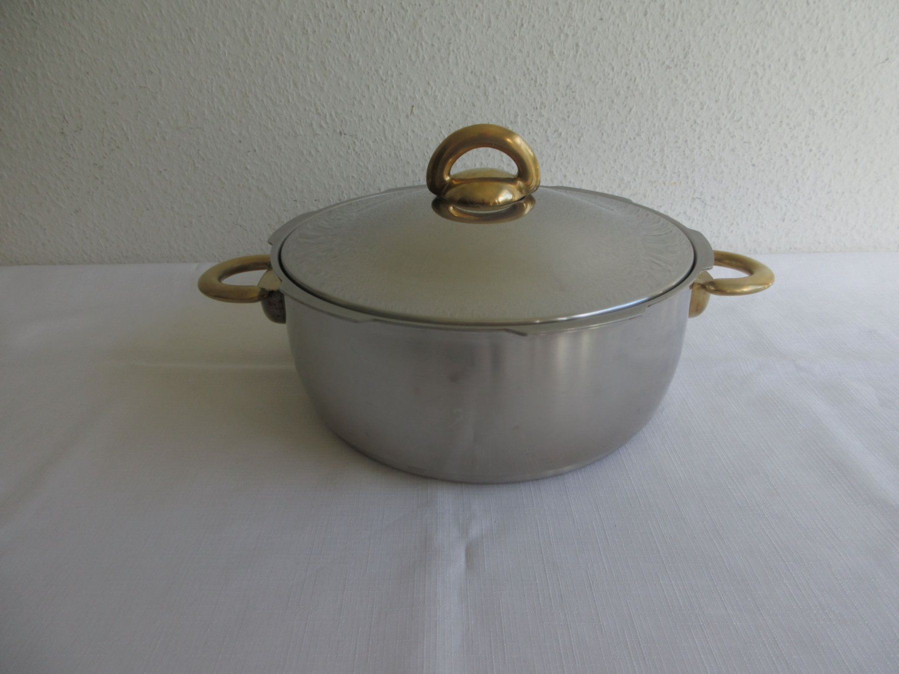 Kuhn Pentole: Kuhn Rikon Topf mit Deckel – Usato da Binningen venduto da Oldfashion