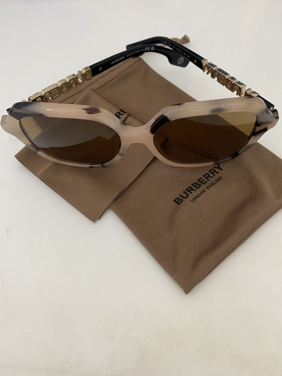 Burberry Lunettes & Verres: Original "Burberry-Sonnenbrille" JONI – D'occasion à Dübendorf par Azzurro17 3