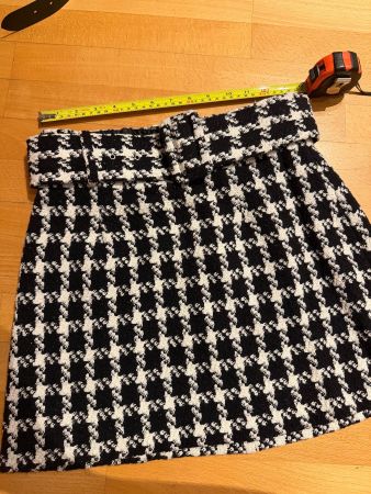 Zara Minijupe Tweedmuster Gr. S neuwertig