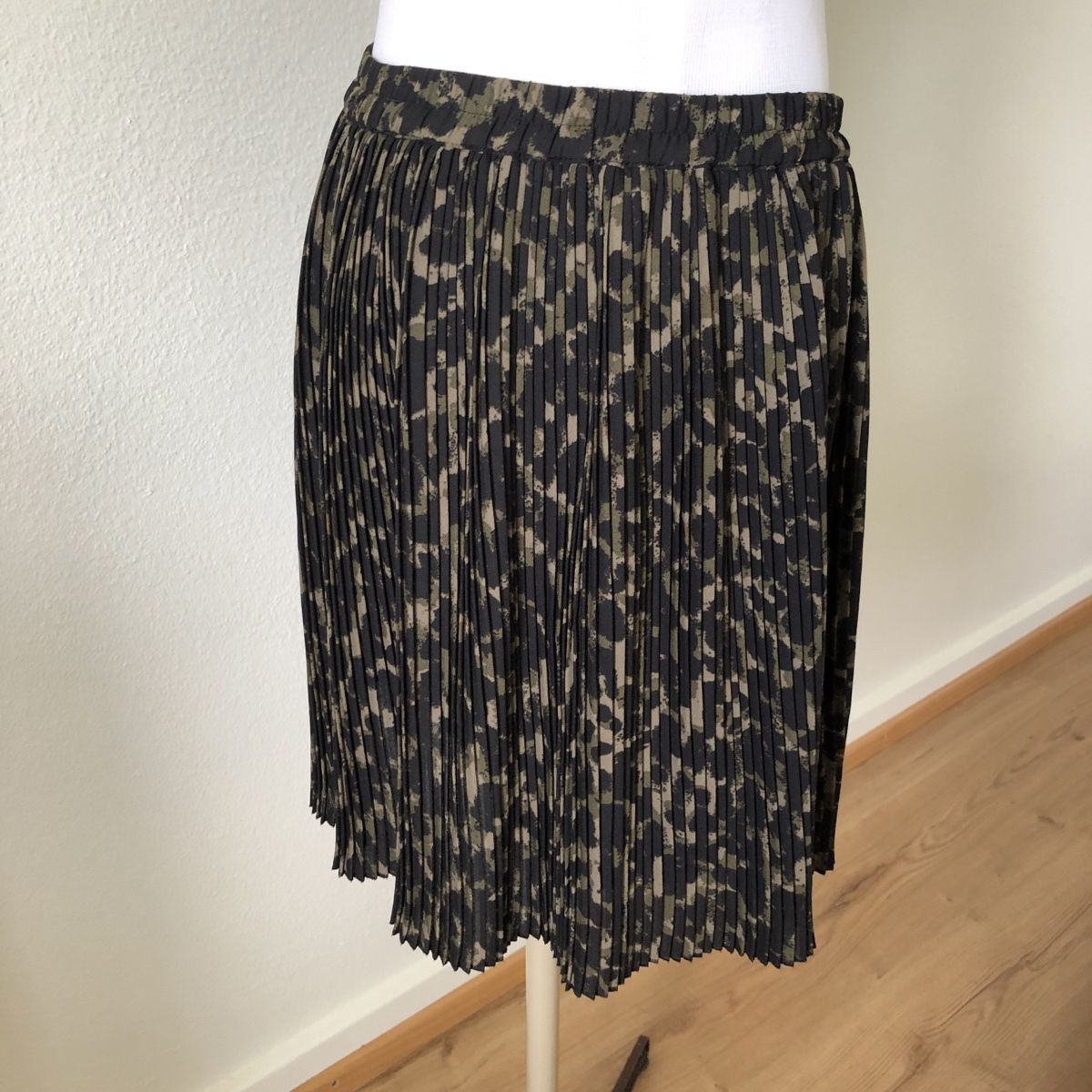 H&M Röcke: Sommer Rock Gr. 40 – Gebraucht aus Schaffhausen von Fixier 3