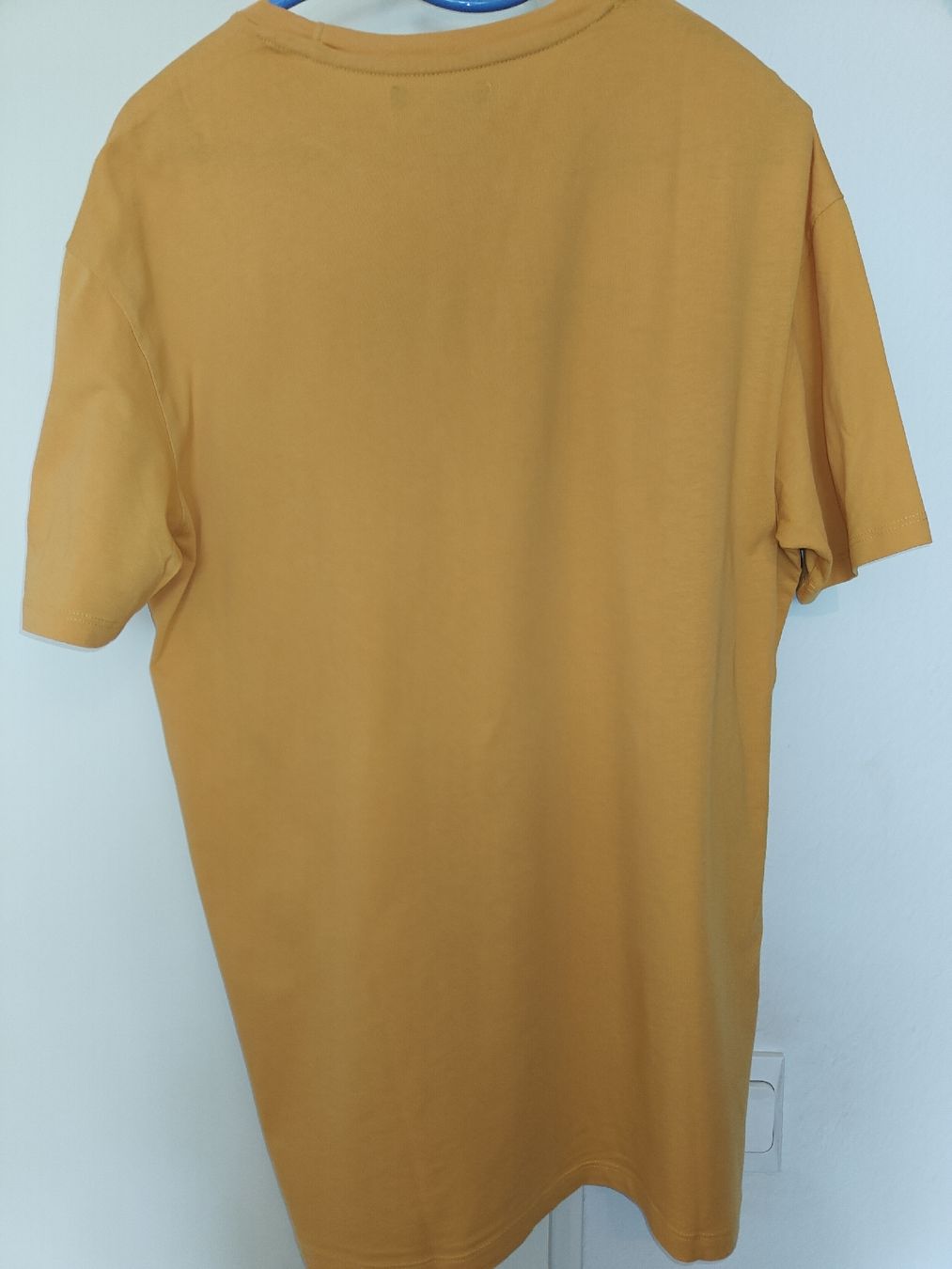 Bershka T-shirt: Bershka Mustard Tee - Get Your Act Together - Size S – Nuovo (secondo la descrizione) da Carouge GE venduto da Andelie 1