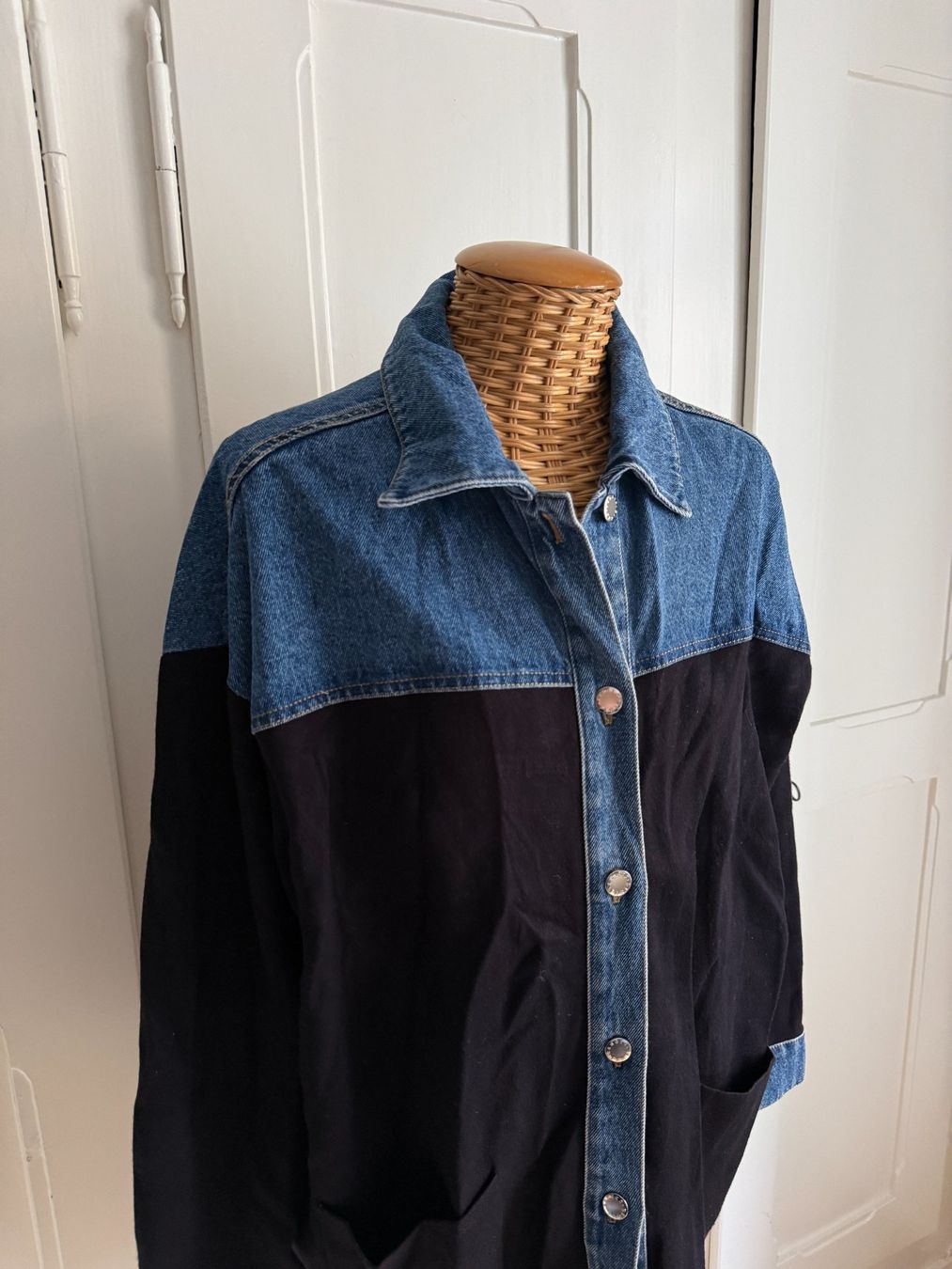 Sandro Vestes: SANDRO - Hemdjacke mit Jeanselementen 36 – D'occasion à Zürich par Diazaio 1