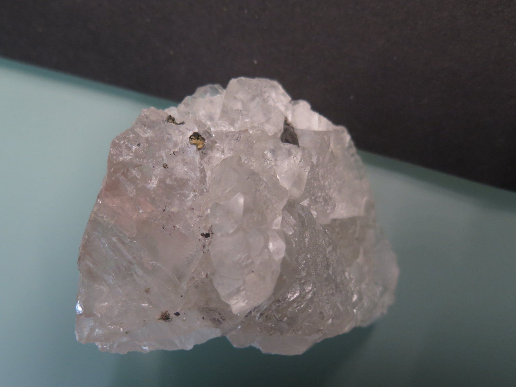 Minerali & Pietre curative: Fluorit mit Hübnerit von Peru, ca. 354 gr. – Usato da Schaffhausen venduto da Yamakana51L8736OQ8 4