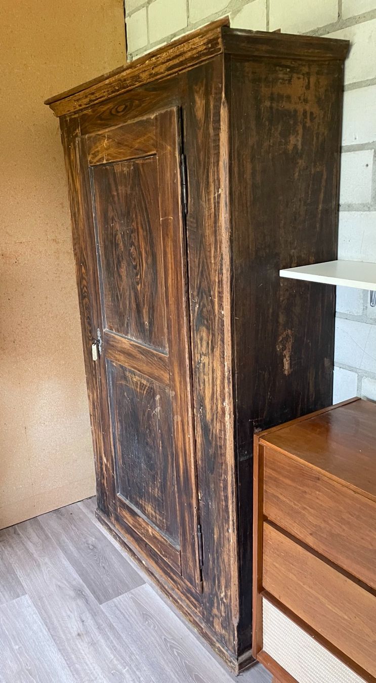 Armadi: Antiker Schrank aus Holz – Usato da Wettingen venduto da Bazzoo 5