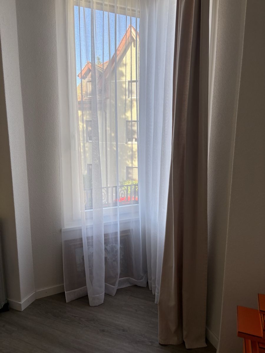 Tende: Gardinen/ Vorhänge 8-Set, hellbeige/weiss – Usato da Kilchberg ZH venduto da ros_9x58 4