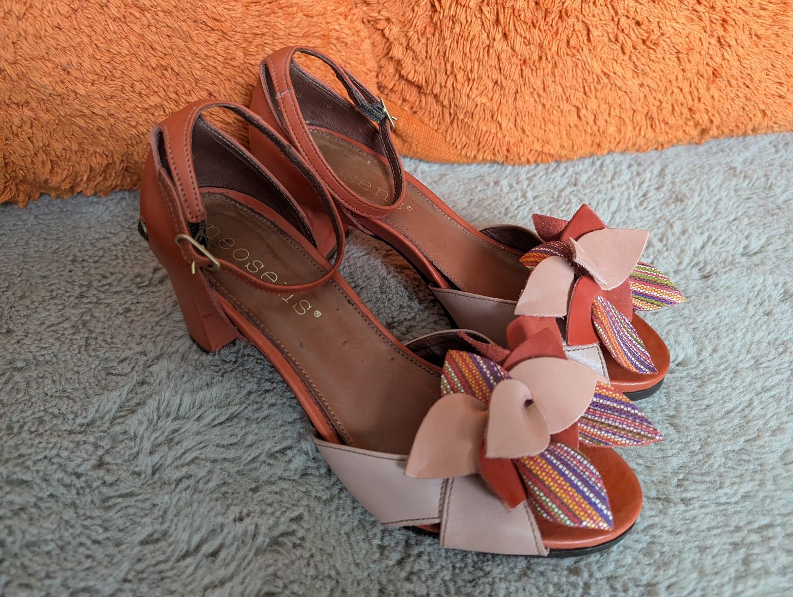 Neosens Scarpe da donna: chaussures neosens 39 – Usato da Montreux venduto da dem_gyt9 5