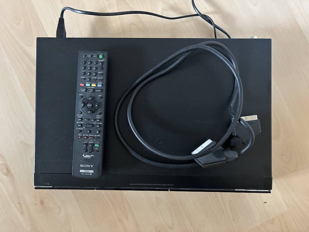 Sony Registratori: Sony RDR-AT105, DVD Recorder, 160GB – Usato da Winterthur venduto da bungy192 4