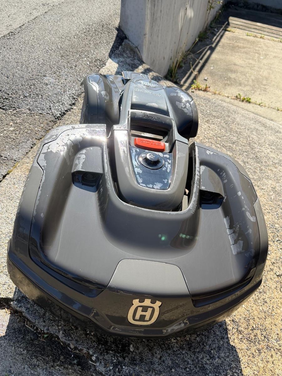 Husqvarna Rasenmäher: Robot Husqvarna Automower  – Gebraucht aus Lucens von Msrz 4