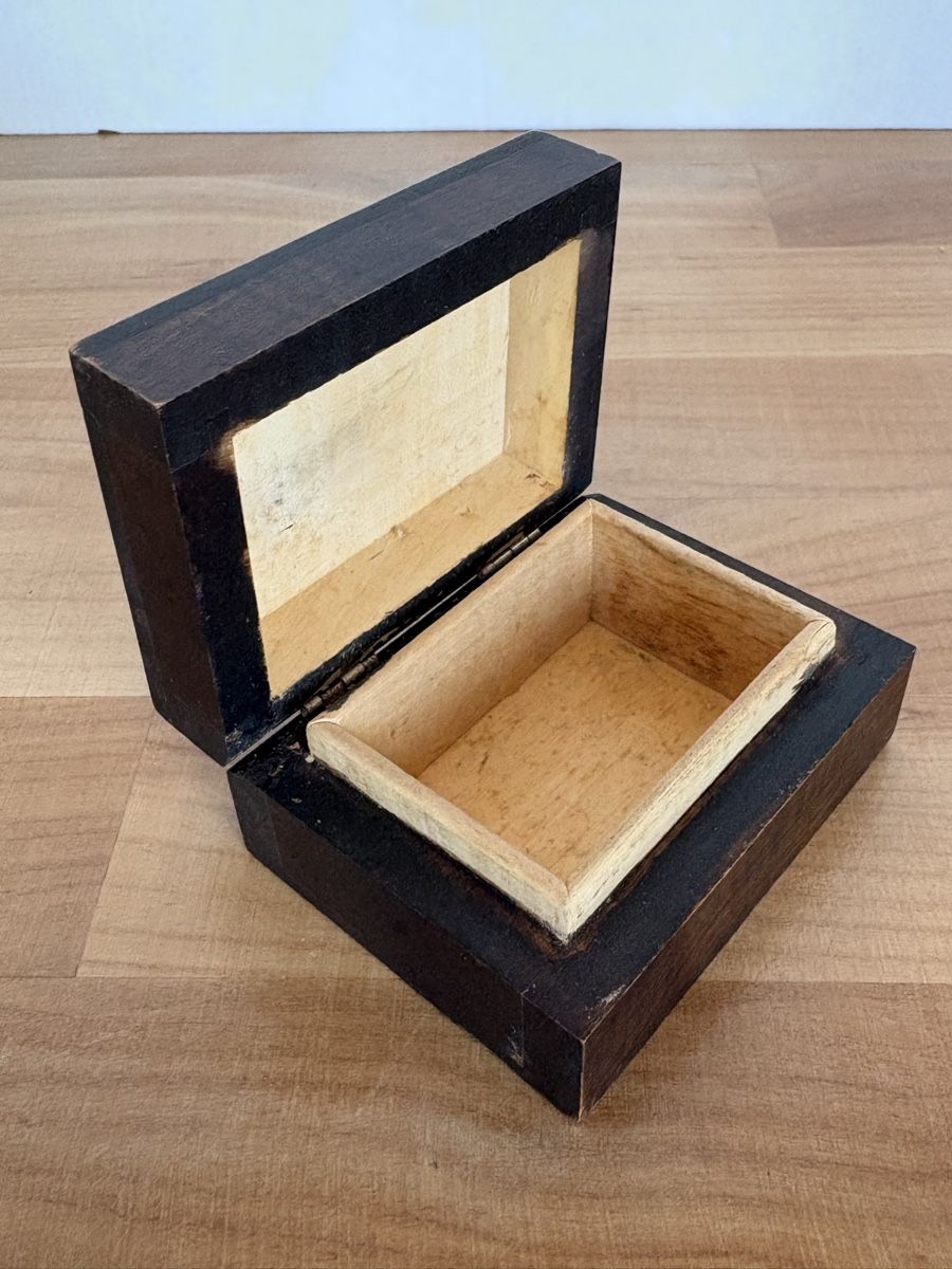 Tutte le decorazioni: Holz Dose / Box mit Bauernhaus Motiv – Usato da Rümlang venduto da euqinom16 2