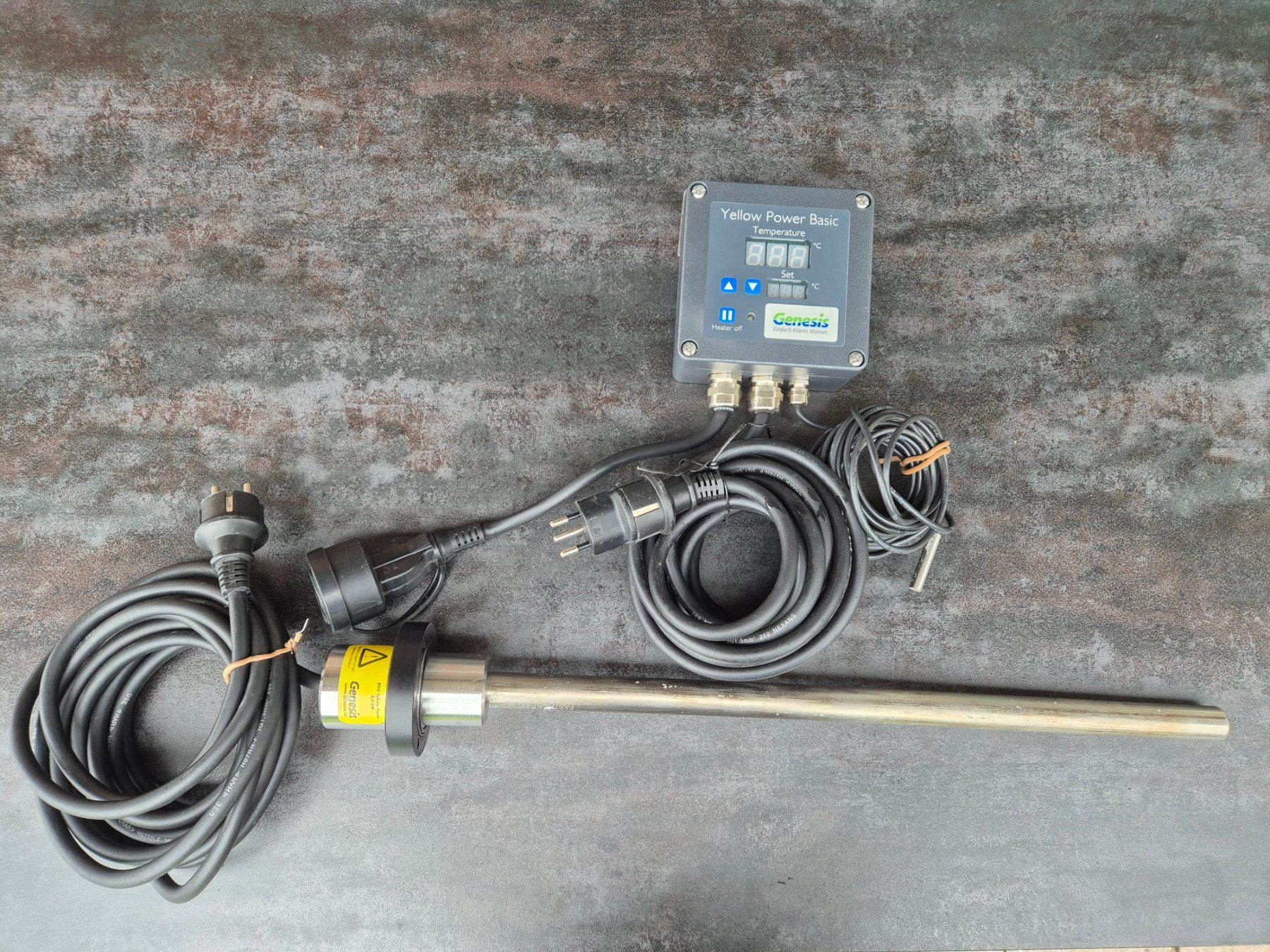 Radiatori: EVO Yellow Power Basic Pro Heizstab inkl. Steuerung 2,5 Kw – Usato da Büren an der Aare venduto da Reto170