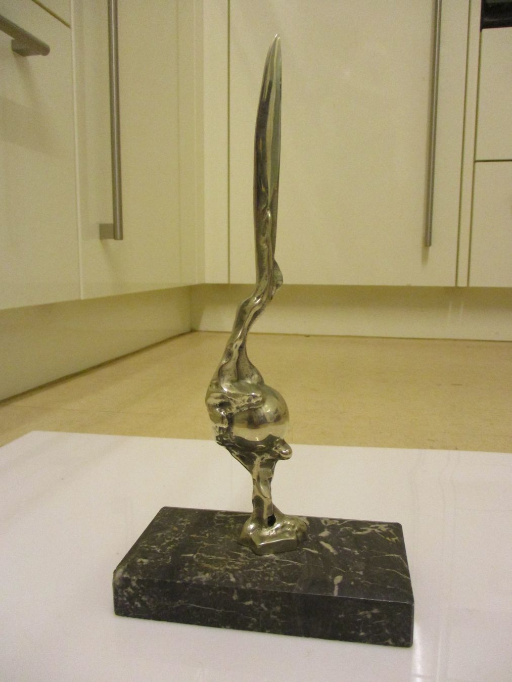 Sculture & Statue: Klein-Skulptur Kugel-Objekt BEAT BÖSIGER – Usato da Windisch venduto da Autogrammo 5