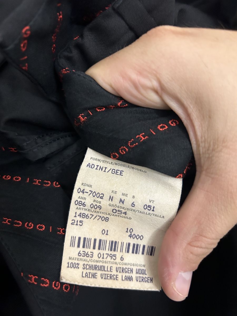 Hugo Boss Completi: HUGO BOSS Anzug schwarz Grösse 56 – Usato da Bülach venduto da INO_ 3