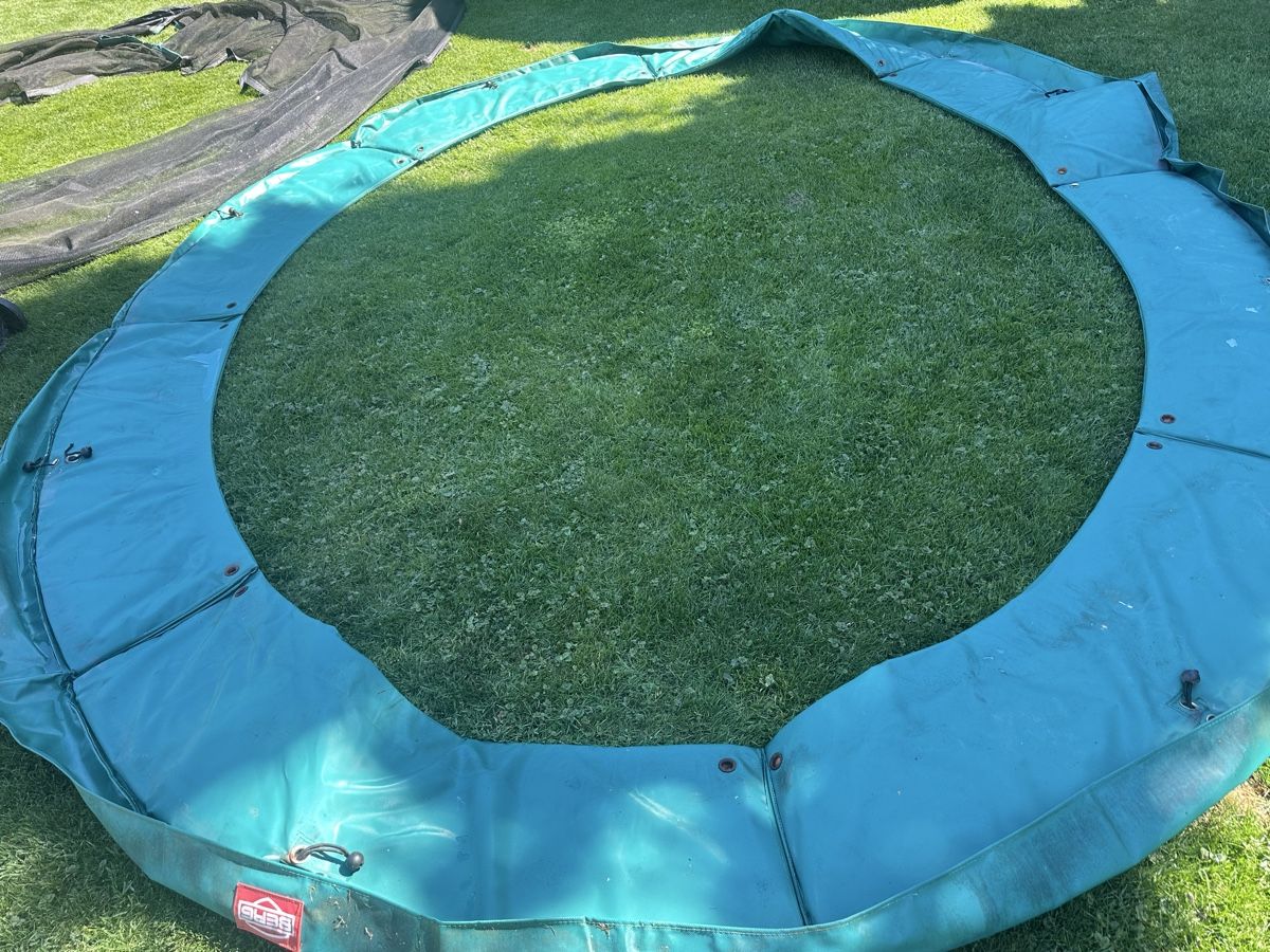 Trampoline: Trampolin Berg 380 cm – Gebraucht aus Uster von Fidelio08 2