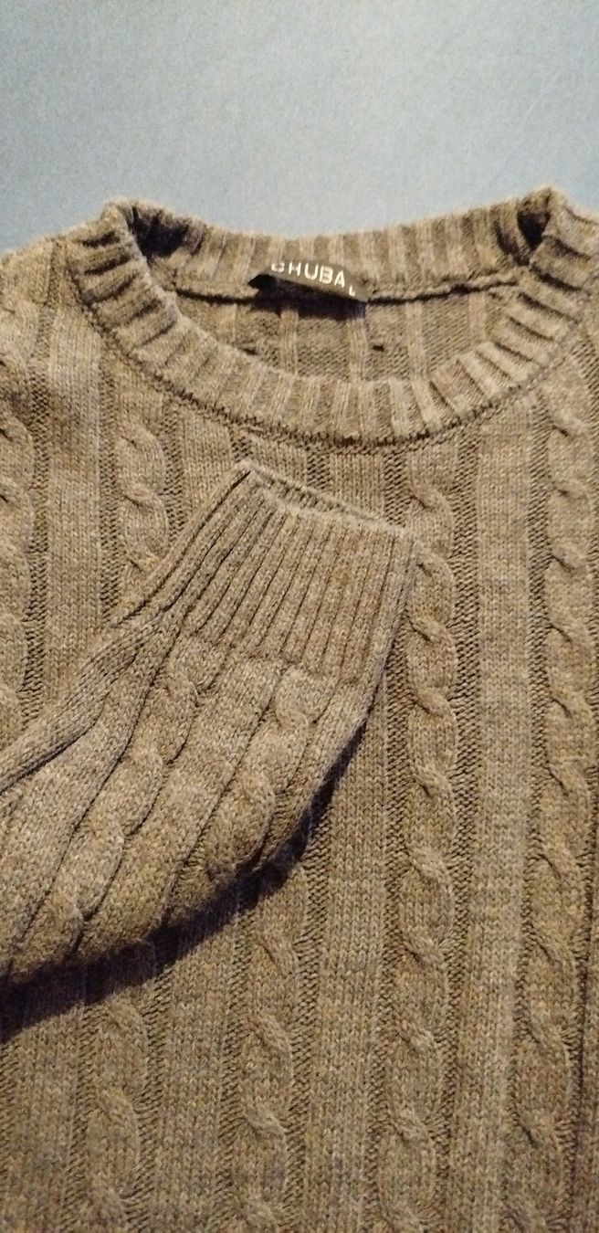 Maglioni & Felpe: Warmer Strickpullover, Grösse L, ideal für den Winter – Usato da Unterseen venduto da M.47