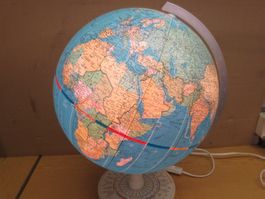 Schöne Globus Tischlampe D= 35cm. H=45cm.