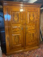 Schrank Biedermeier Nussbamholz